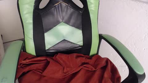 Trixie 3 online show from November 5, 2025, 2:06 pm