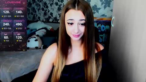 Snapshot of weakness4u chatting on December 8, 2024, 4:25 am Maya online show from December 8, 2024, 4:25 am