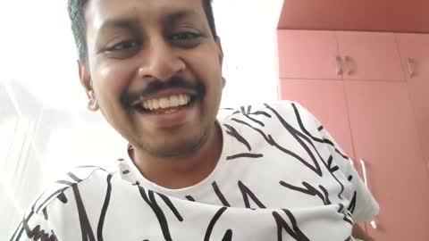 sexyguy online show from September 9, 2025, 7:19 am