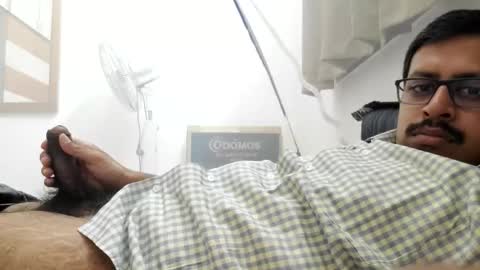 Snapshot of wearcondom chatting on May 25, 2026, 2:23 pm sexyguy online show from May 25, 2026, 2:23 pm