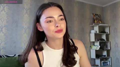 Snapshot of weareyoursun chatting on April 18, 2026, 2:32 pm Alice online show from April 18, 2026, 2:32 pm