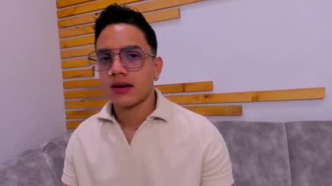 Jhonny Dick  his neighbors. online show from October 6, 2025, 1:08 pm