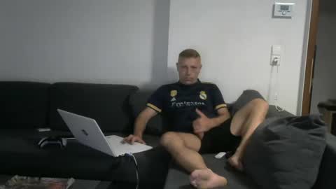 Snapshot of weberbenny chatting on June 2, 2026, 4:03 am weberbenny online show from June 2, 2026, 4:03 am