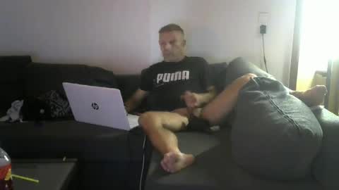Snapshot of weberbenny chatting on August 1, 2026, 1:49 am weberbenny online show from August 1, 2026, 1:49 am