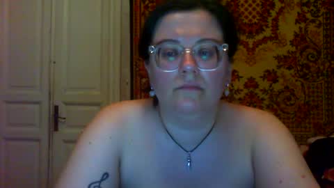 Snapshot of webgirl2 chatting on June 11, 2026, 9:24 pm Marina online show from June 11, 2026, 9:24 pm