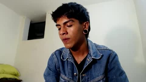 Snapshot of weed_zack chatting on January 10, 2025, 10:04 pm weed_zack online show from January 10, 2025, 10:04 pm