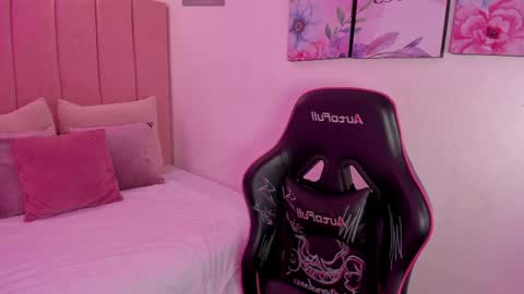 Snapshot of ween_sheng_ chatting on April 8, 2026, 5:02 pm Wennsheng online show from April 8, 2026, 5:02 pm