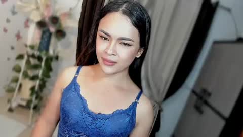Hi Im LOVIE Please dont forget to follow and thumbs up me online show from June 5, 2026, 12:06 am