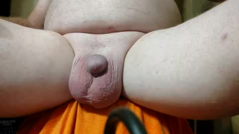 Snapshot of wellequipdhunter90210 chatting on October 2, 2025, 9:11 pm wellequiodhunter90210 online show from October 2, 2025, 9:11 pm