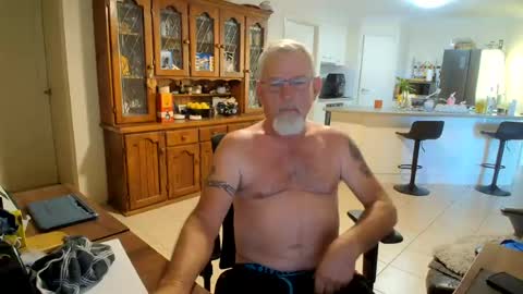 Snapshot of wellhelloo chatting on June 19, 2026, 6:51 am Wellhelloo online show from June 19, 2026, 6:51 am