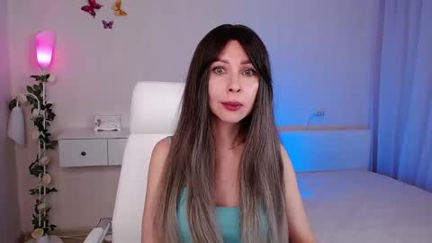 Snapshot of wendifoster chatting on February 27, 2025, 4:21 pm Wendi Foster online show from February 27, 2025, 4:21 pm