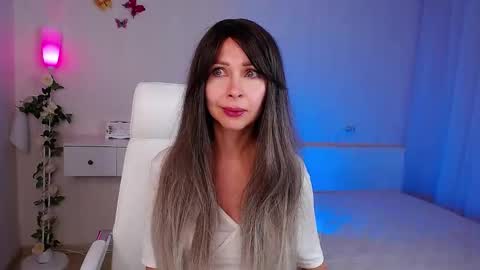 Snapshot of wendifoster chatting on October 10, 2025, 6:51 pm Wendi Foster online show from October 10, 2025, 6:51 pm