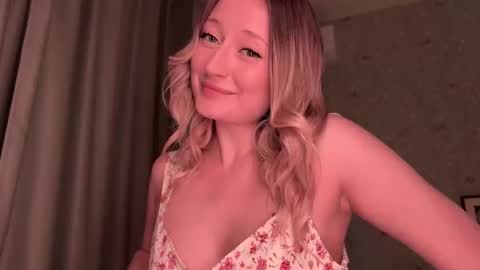 Daisy    online show from October 1, 2025, 5:19 pm