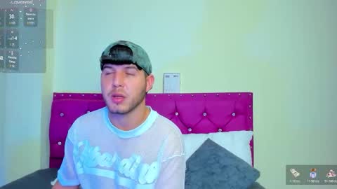 wendyyhot69 online show from February 9, 2026, 8:24 pm