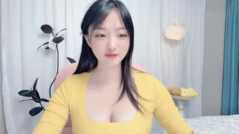 wenni123123 online show from July 15, 2026, 3:17 pm