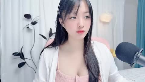 wenni123123 online show from July 26, 2026, 3:25 am
