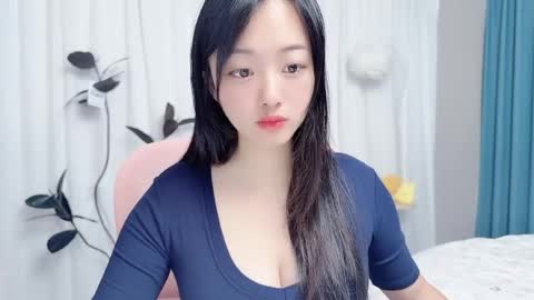 wenni123123 online show from July 27, 2026, 3:13 am