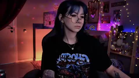Snapshot of wesleegray chatting on July 2, 2026, 1:16 am little girl who is always rightLisa online show from July 2, 2026, 1:16 am