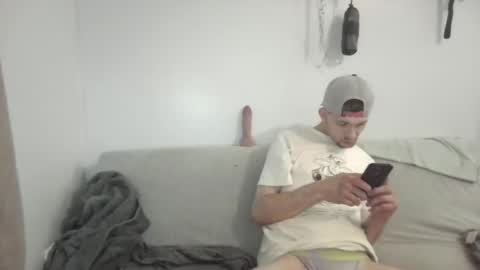 Snapshot of wesleyandkale chatting on April 6, 2026, 8:54 pm Wesley And Kale online show from April 6, 2026, 8:54 pm