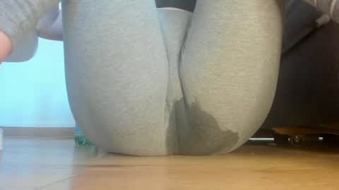 wet_pants2022 online show from July 6, 2026, 11:07 am