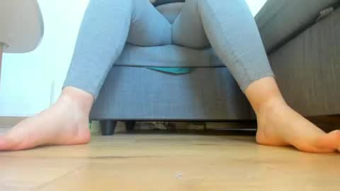 wet_pants2022 online show from July 23, 2026, 1:53 pm