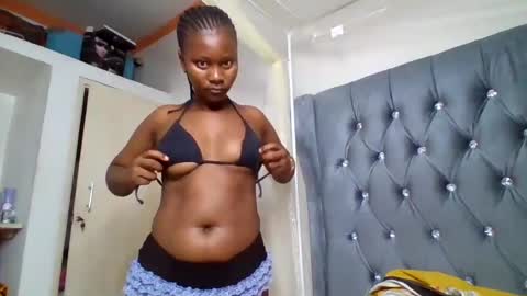 Snapshot of wet_pussieyy chatting on August 5, 2026, 8:28 am wet_pussieyy online show from August 5, 2026, 8:28 am