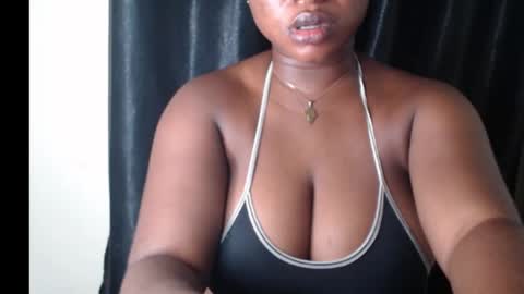 Snapshot of wet_xxpussy55 chatting on October 8, 2025, 11:24 pm Sonia online show from October 8, 2025, 11:24 pm