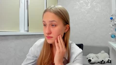 Sonya online show from December 13, 2024, 4:49 pm