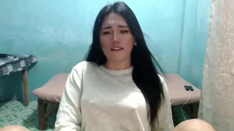 Snapshot of wetdreamasiax chatting on May 27, 2026, 5:10 pm jess online show from May 27, 2026, 5:10 pm