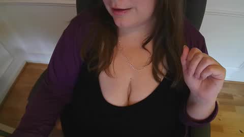 Snapshot of wetwordsonly chatting on September 30, 2025, 2:00 pm WetWordsOnly online show from September 30, 2025, 2:00 pm