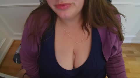 Snapshot of wetwordsonly chatting on November 11, 2025, 4:51 pm WetWordsOnly online show from November 11, 2025, 4:51 pm