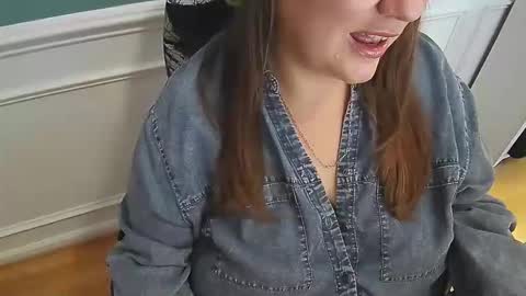 Snapshot of wetwordsonly chatting on December 16, 2025, 1:38 pm WetWordsOnly online show from December 16, 2025, 1:38 pm