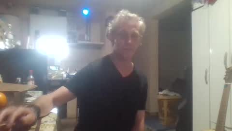 wg_colbert_noir online show from September 25, 2025, 7:39 pm