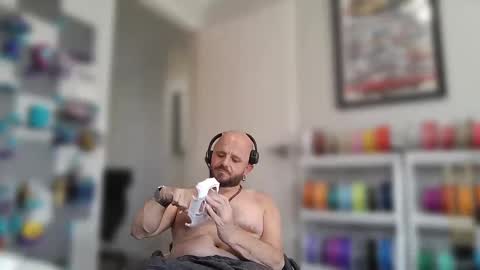 Snapshot of wheelzie chatting on February 28, 2025, 3:04 am wheelzie online show from February 28, 2025, 3:04 am