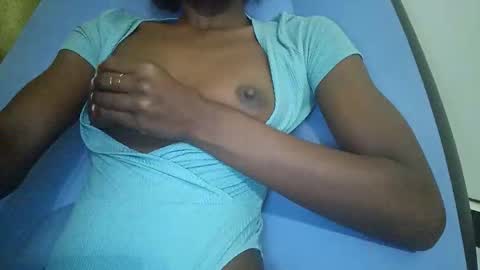 Whinebby online show from November 6, 2025, 8:43 pm