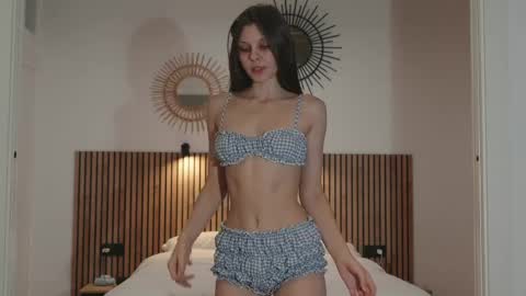 Naomi online show from May 21, 2026, 8:49 pm