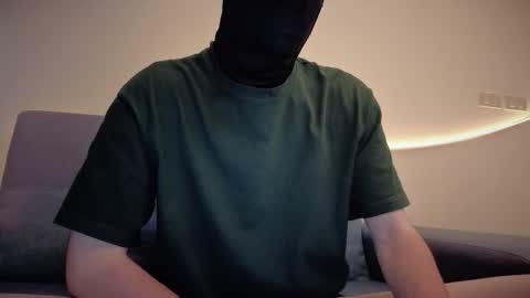 Snapshot of whispero_o chatting on October 8, 2025, 9:40 am whispero_o online show from October 8, 2025, 9:40 am