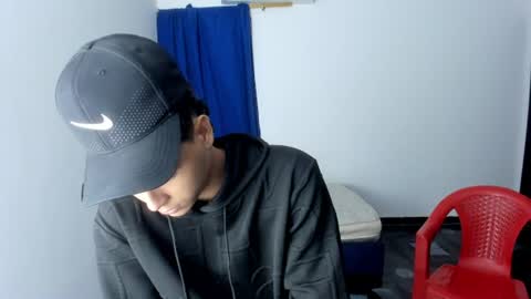 Snapshot of white_master444 chatting on July 12, 2026, 9:33 am white online show from July 12, 2026, 9:33 am