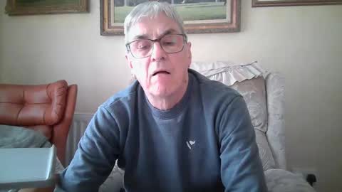 whitebriefs009 online show from September 20, 2025, 1:56 pm