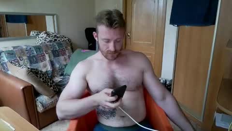 Snapshot of whitebull97 chatting on June 4, 2026, 2:45 pm WhiteBull online show from June 4, 2026, 2:45 pm