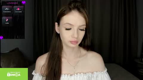 Snapshot of whitelillian chatting on July 7, 2026, 5:10 am whitelillian online show from July 7, 2026, 5:10 am