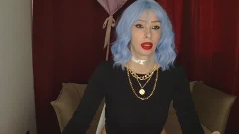 White Queen online show from February 5, 2025, 8:11 am