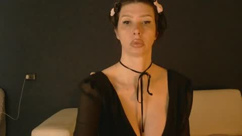 Snapshot of whitequeen888 chatting on May 24, 2026, 5:45 am White Queen online show from May 24, 2026, 5:45 am