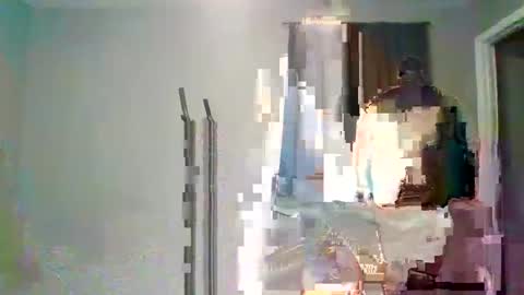 white wolf   jeremy online show from December 13, 2024, 10:41 am