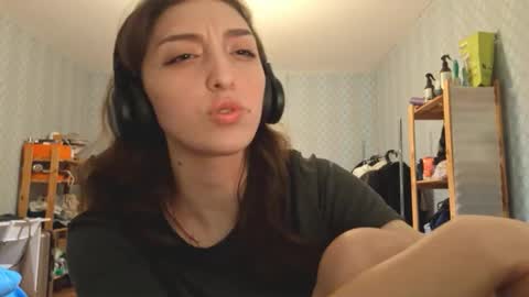 Cindy online show from March 27, 2026, 4:18 pm