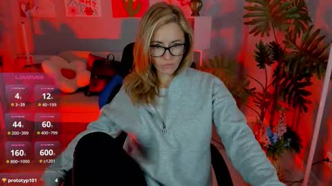 whitneypunnch online show from December 3, 2025, 8:12 am