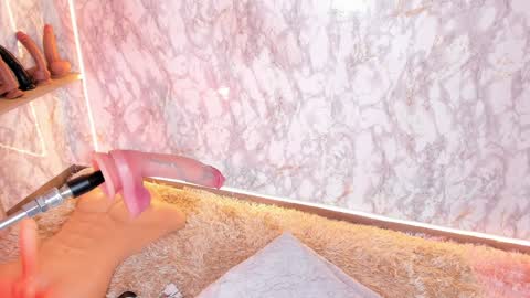 Snapshot of whitneyyfox chatting on January 20, 2025, 11:21 pm whitneyyfox online show from January 20, 2025, 11:21 pm