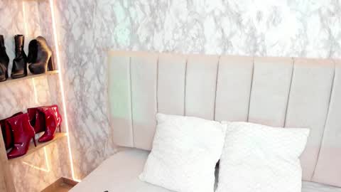 Snapshot of whitneyyfox chatting on September 28, 2025, 12:27 am whitneyyfox online show from September 28, 2025, 12:27 am