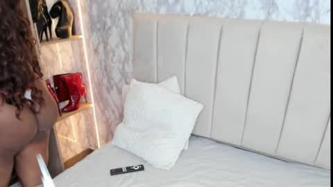 Snapshot of whitneyyfox chatting on November 2, 2025, 11:29 pm whitneyyfox online show from November 2, 2025, 11:29 pm