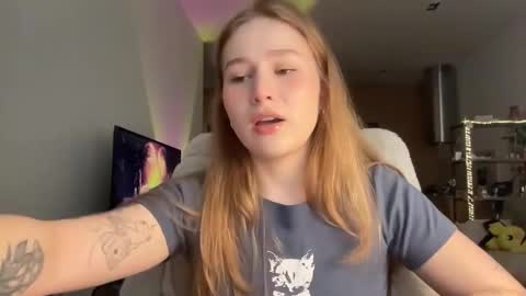 Alisa online show from October 5, 2025, 6:34 am